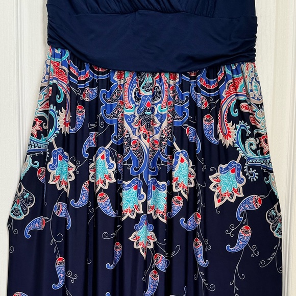 GILLI MAXI DRESS. SLEEVELESS SURPLICE NAVY BLUE + PAISLEY DRESS. LIKE NEW! - Picture 13 of 14
